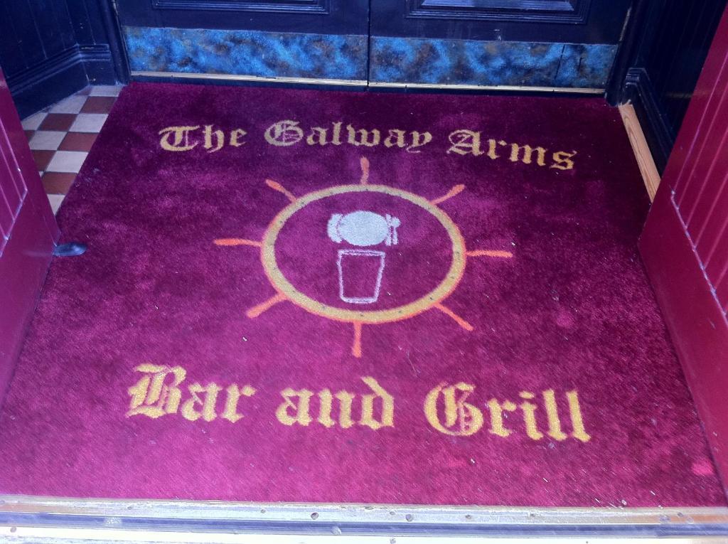 Galway Arms Inn Eksteriør bilde
